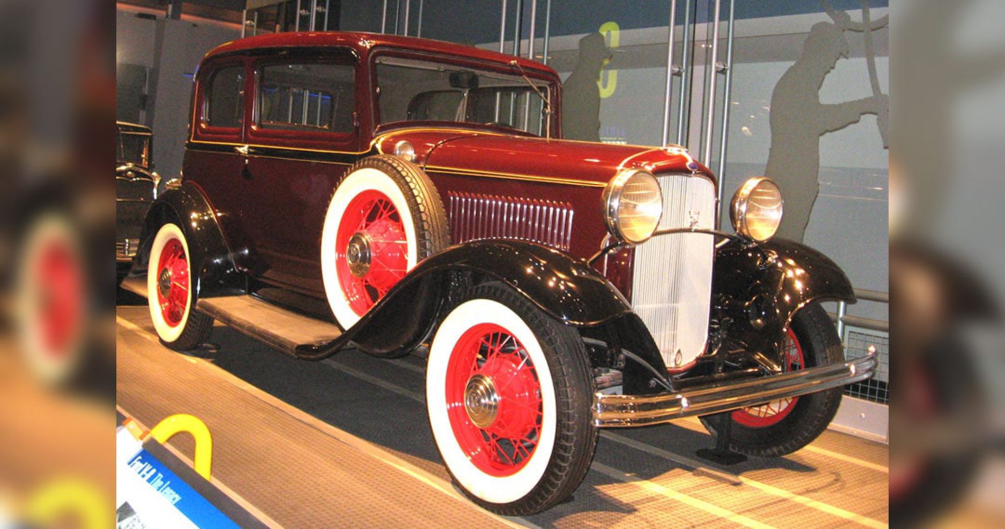 Ford V-8 of 1932