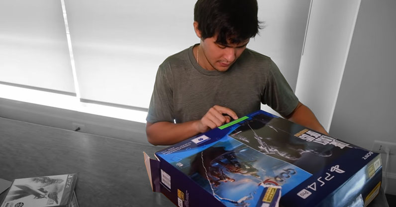 Warranties in the Philippines, as taught by Matteo Gudicelli's unboxing video